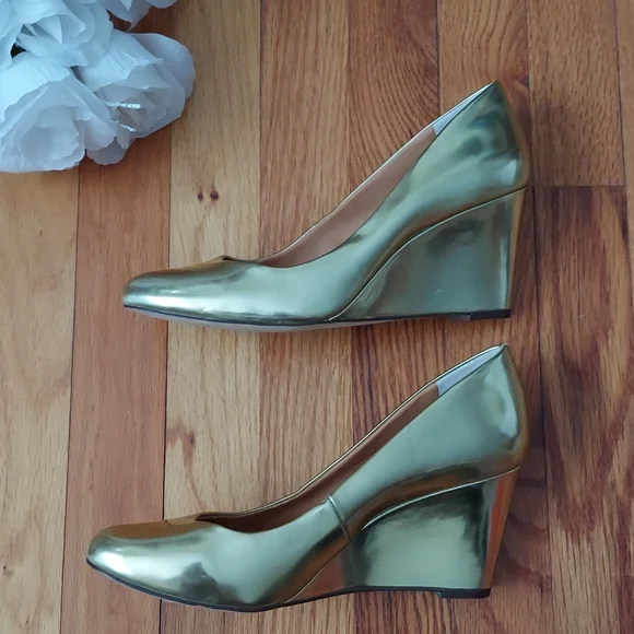 Crew Shoes J Crew Martina Gold Metallic Wedges Size Nwot